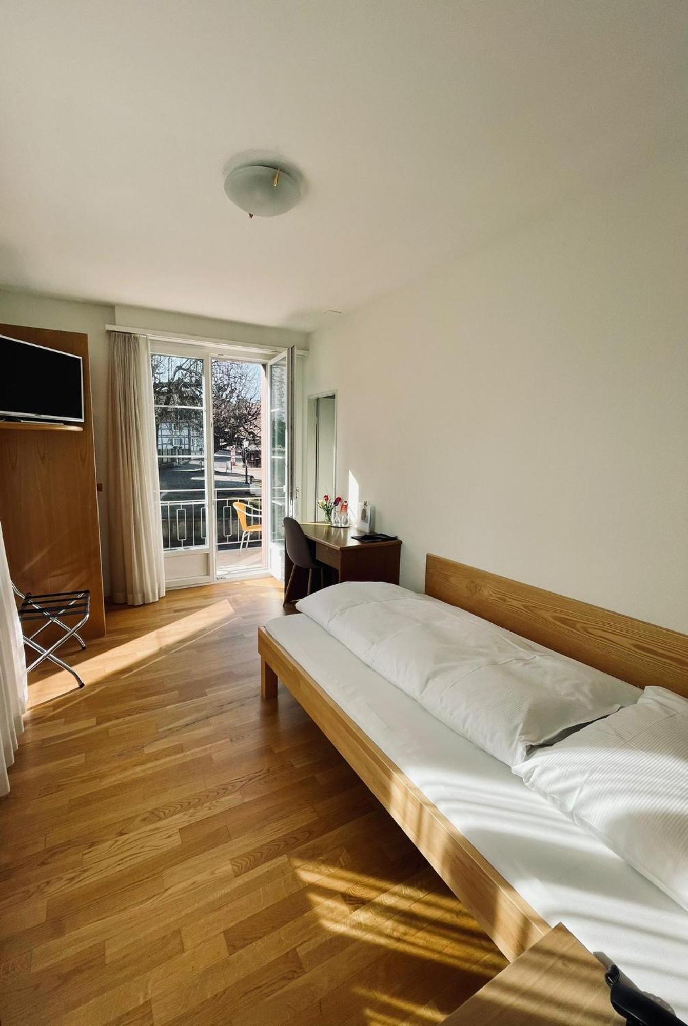 Hotel Rössli Allschwil Exteriör bild