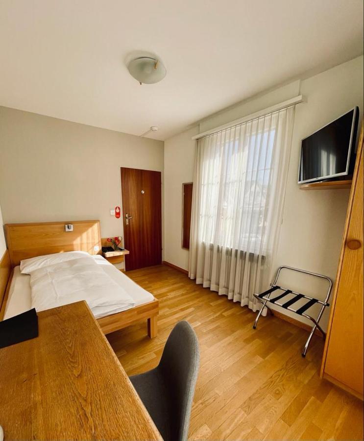Hotel Rössli Allschwil Exteriör bild
